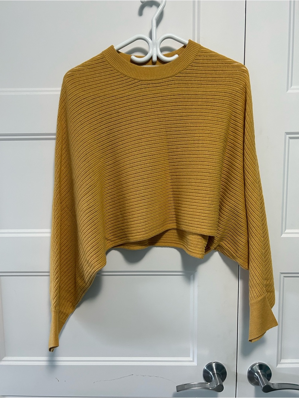 Aritzia Wilfred free Lolan sweater